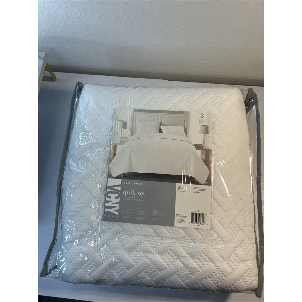 VCNY Home Nina 3-Piece Embossed Quilt Set White Full Queen New NIP